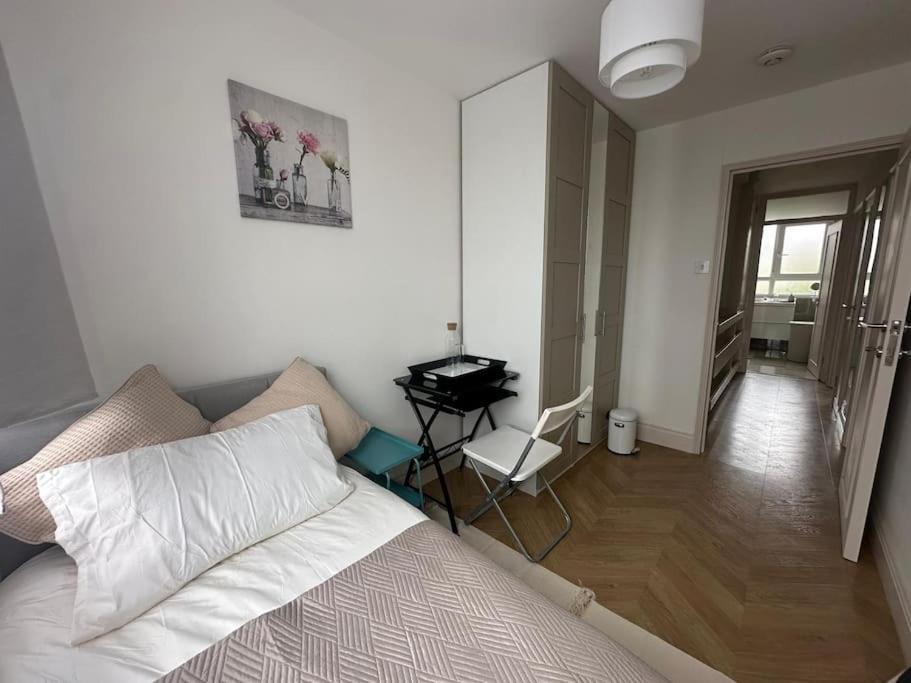 Modern 4 Bed-2 Bath In Battersea *