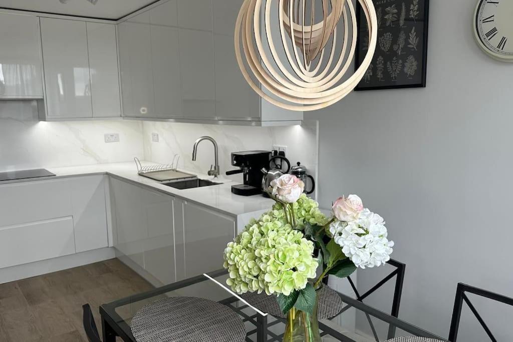 Modern 4 Bed-2 Bath In Battersea Londra