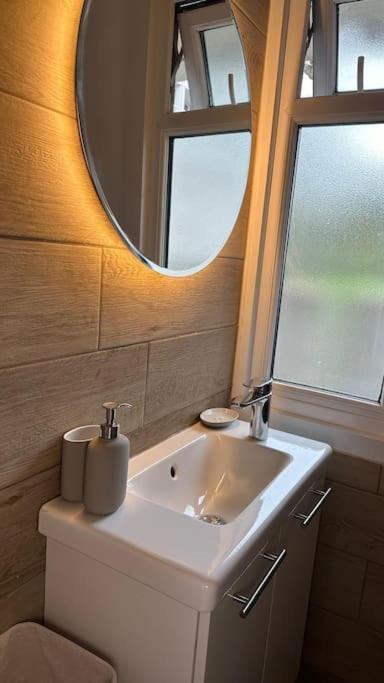 Appartamento Modern 4 Bed-2 Bath In Battersea