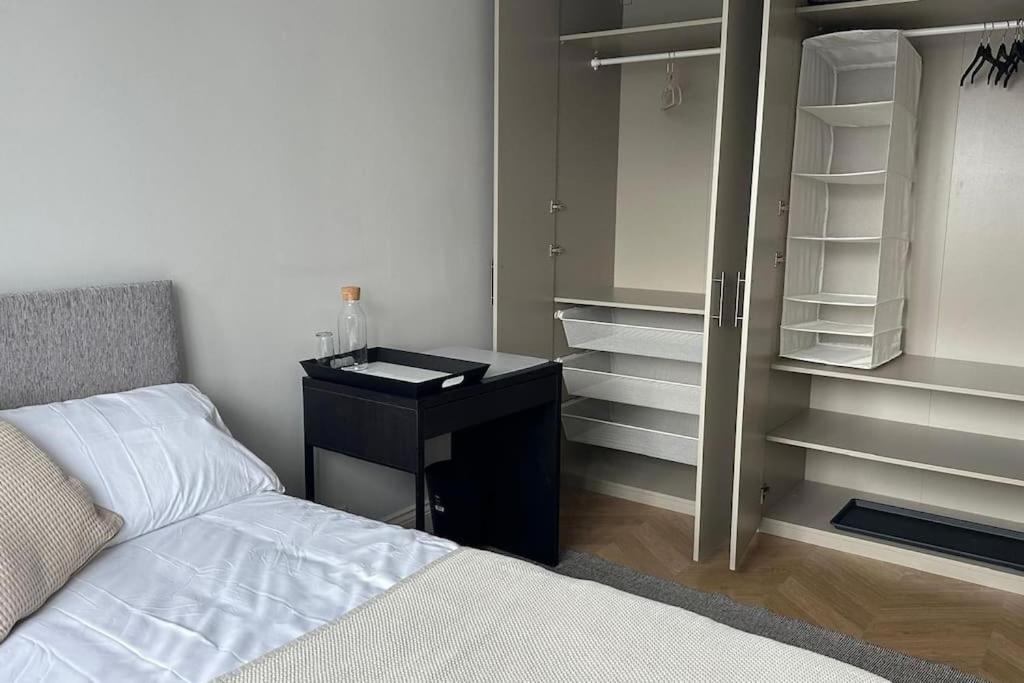 Modern 4 Bed-2 Bath In Battersea Appartamento *