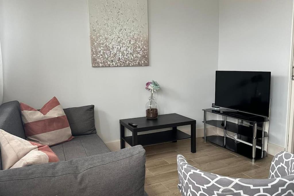 Modern 4 Bed-2 Bath In Battersea Appartamento Londra