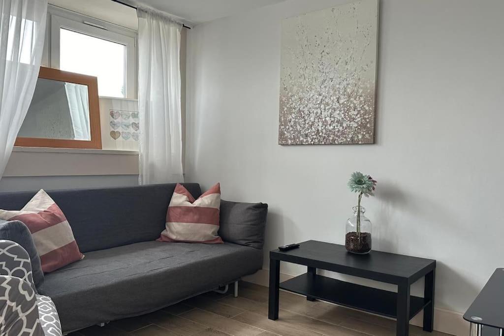 Modern 4 Bed-2 Bath In Battersea Appartamento